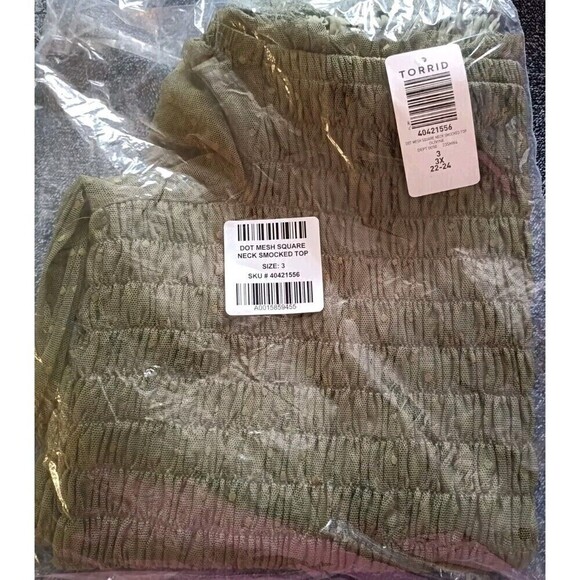 Torrid Crop Top Size 3 3X  Women's Square Neck Smocked  Dot Mesh Green New - Picture 6 of 6
